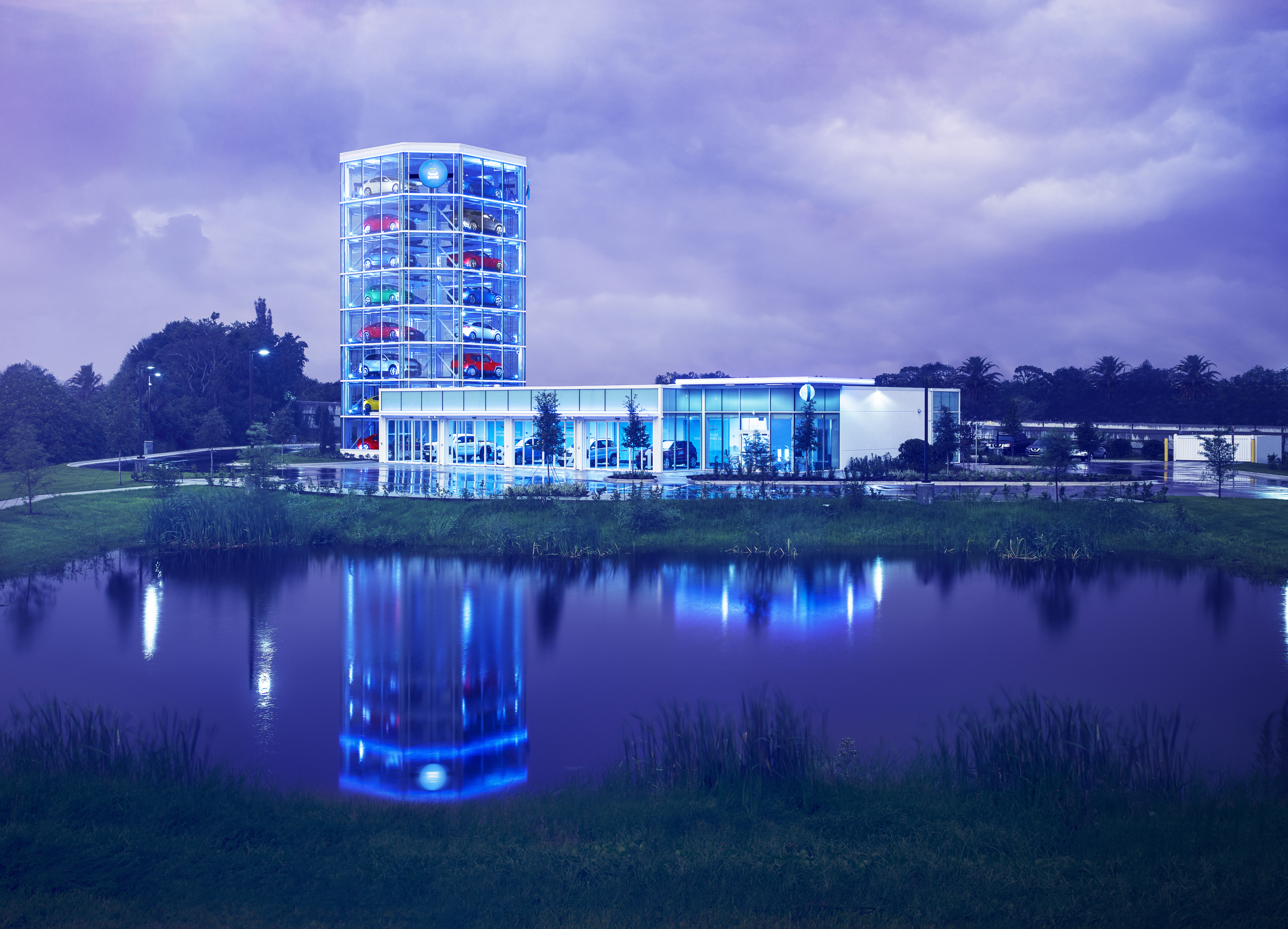 Carvana Debuts Country’s Newest Car Vending Machine in Charlotte